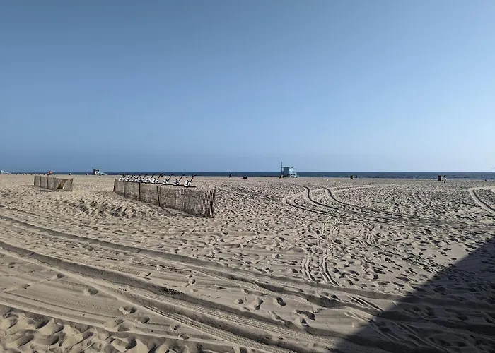 2Bedroom With Den And 2Ba 4 Blocks To Santa Monica Beach