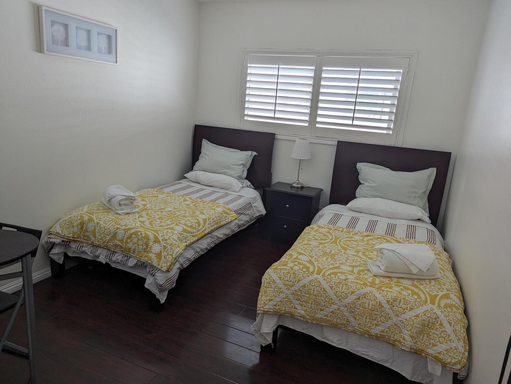 Apartment 2bedroom With Den And 2ba 4 Blocks To Santa Monica